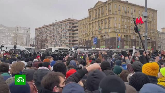 полиция на театральной площади