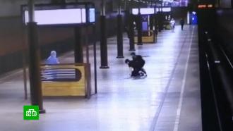 Пьяный хулиган избил мужчину в московском метро