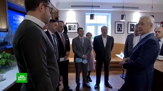 веранды в москве рестораны без кода до какого числа. 19 Sobyanin. веранды в москве рестораны без кода до какого числа фото. веранды в москве рестораны без кода до какого числа-19 Sobyanin. картинка веранды в москве рестораны без кода до какого числа. картинка 19 Sobyanin. Изначально распространить систему на летние веранды планировалось уже с 12 июля. По словам Собянина, решение продлить срок обслуживания посетителей на летних верандах без кодов было принято по просьбе представителей общепита.