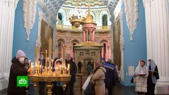 После крещенских купаний в Истре православных угощали горячей гречневой кашей с пирогами