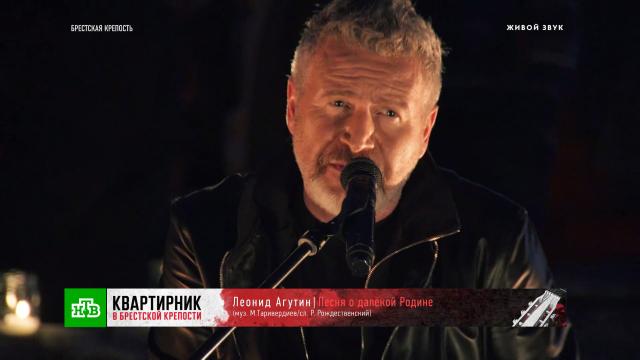 на поле танки грохотали переделанная. 03 agutin2. на поле танки грохотали переделанная фото. на поле танки грохотали переделанная-03 agutin2. картинка на поле танки грохотали переделанная. картинка 03 agutin2. Порою, песни, уходя в народ, умудряются преображаться самым причудливым образом. Довольно интересной мне показалась судьба песни, которую сегодня большинство людей знает под названием "На поле танки грохотали".Довольно часто, народные песни, таки имеют конкретных авторов. Но в данном случае автора установить возможным не представляется.Известно то, что песня берёт своё начало в 19-м веке. В своём первоначальном варианте, песня была посвящена коногонам.